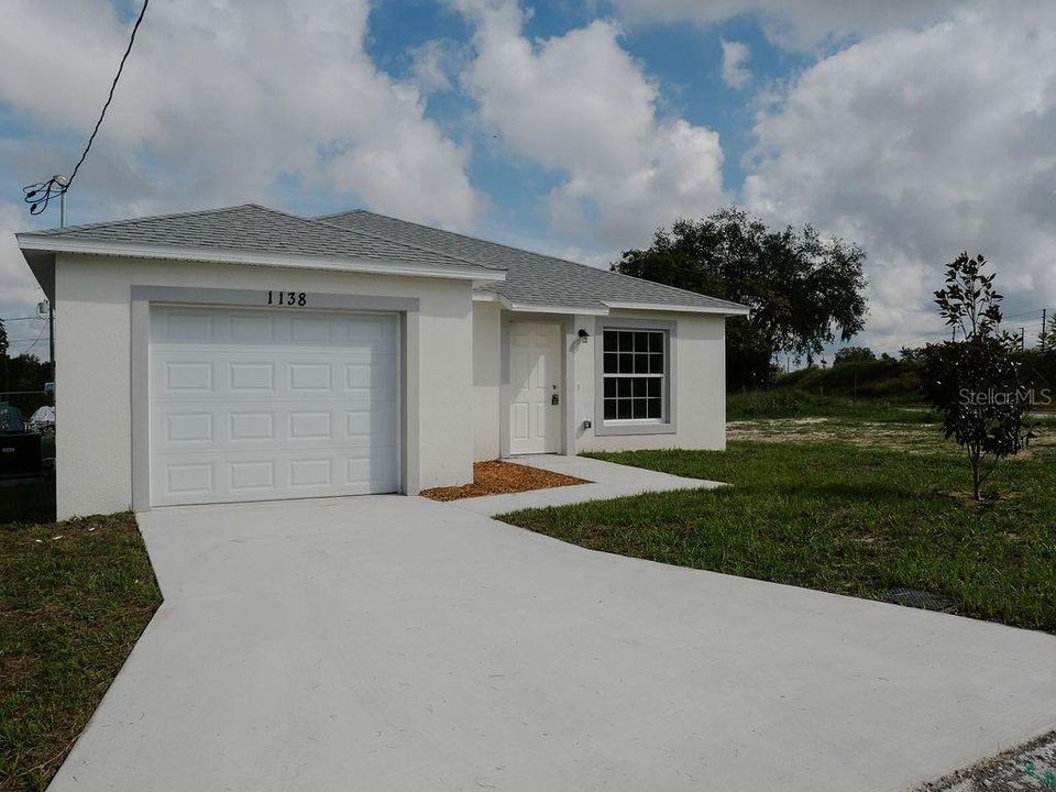 For Sale: $280,000 (3 beds, 2 baths, 1322 Square Feet)