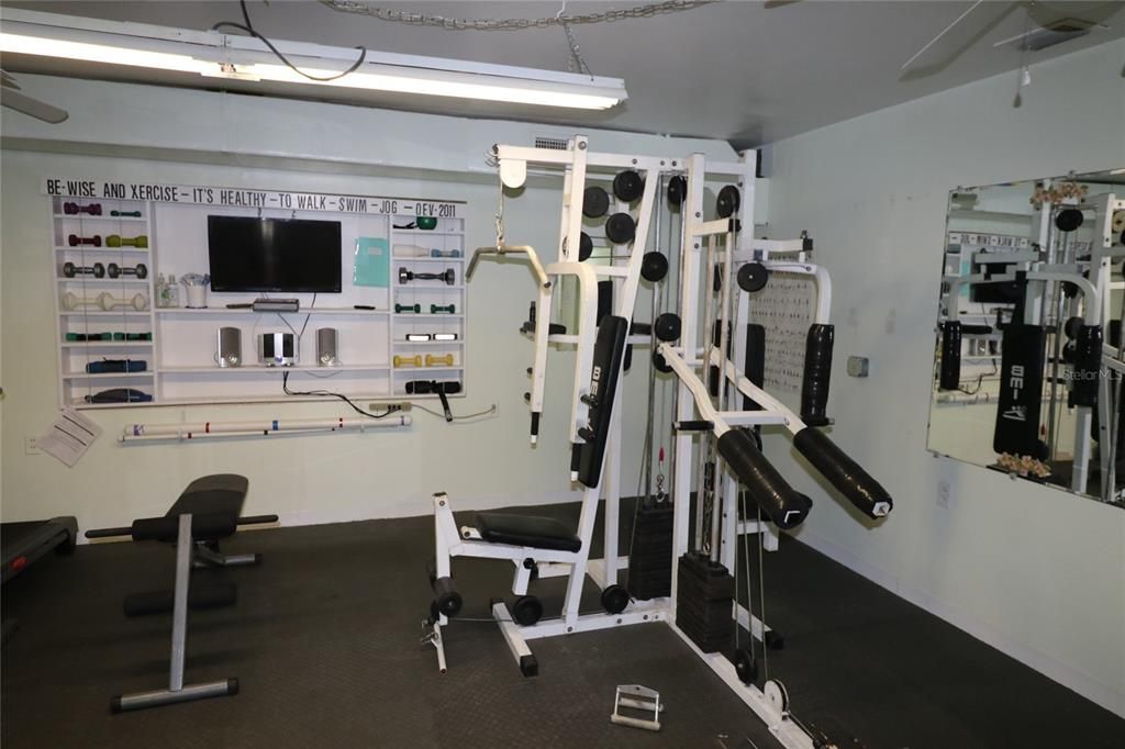 Community offers excercise room...