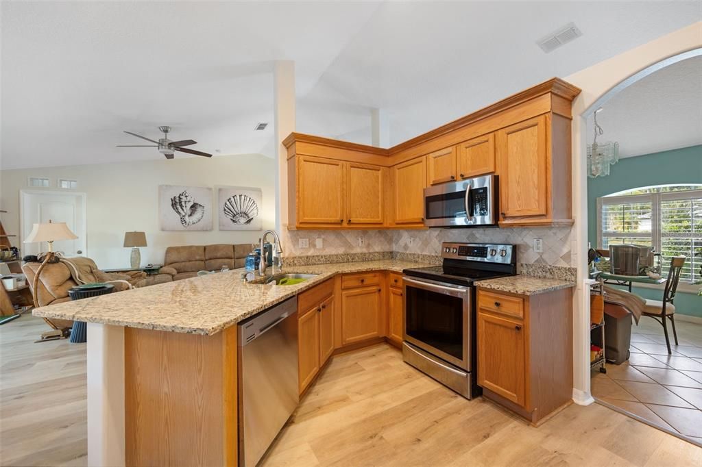 Active With Contract: $399,000 (3 beds, 2 baths, 1669 Square Feet)