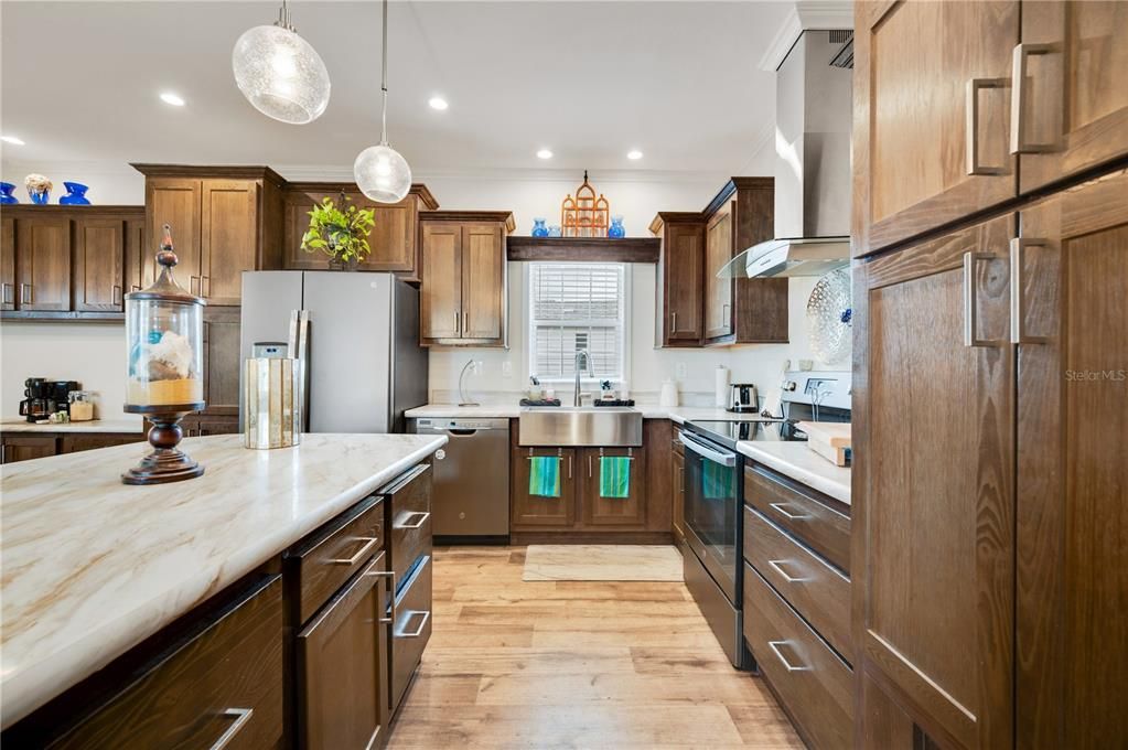 Large Kitchen - great for entertaining