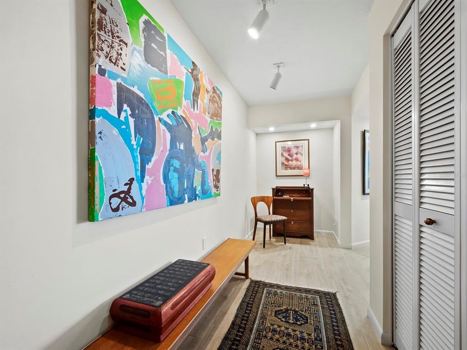 For Sale: $1,350,000 (2 beds, 2 baths, 1729 Square Feet)