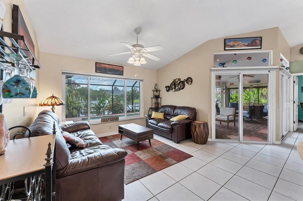 For Sale: $639,900 (3 beds, 2 baths, 1697 Square Feet)