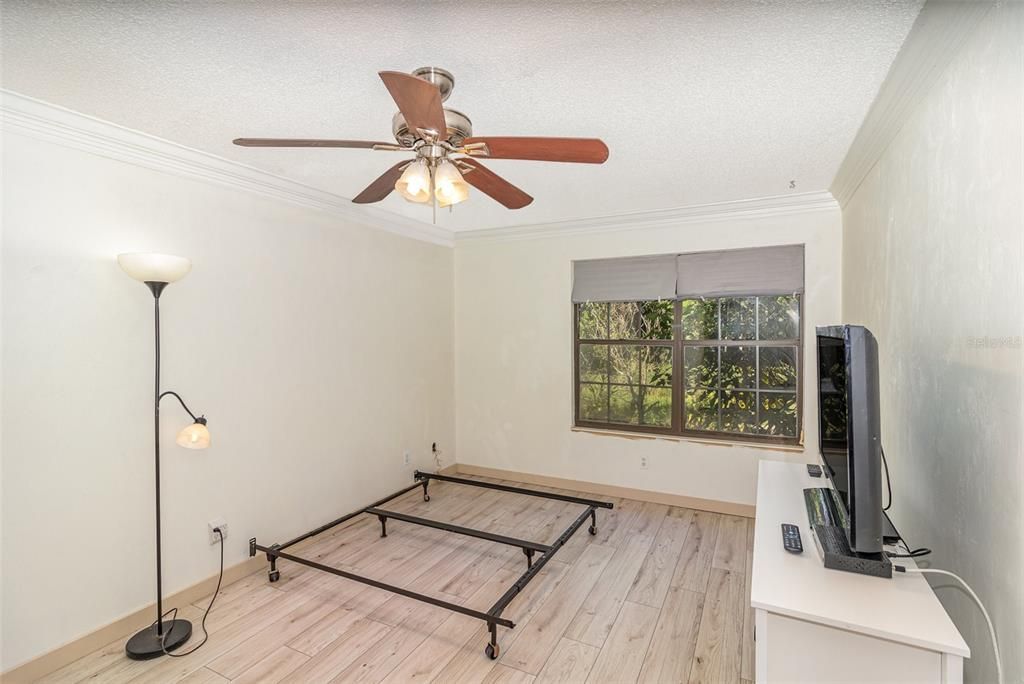 For Sale: $260,000 (2 beds, 2 baths, 1244 Square Feet)