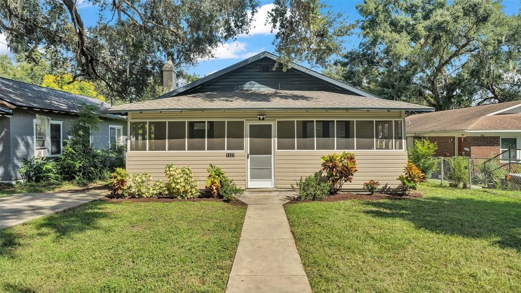 For Sale: $285,000 (4 beds, 2 baths, 1460 Square Feet)