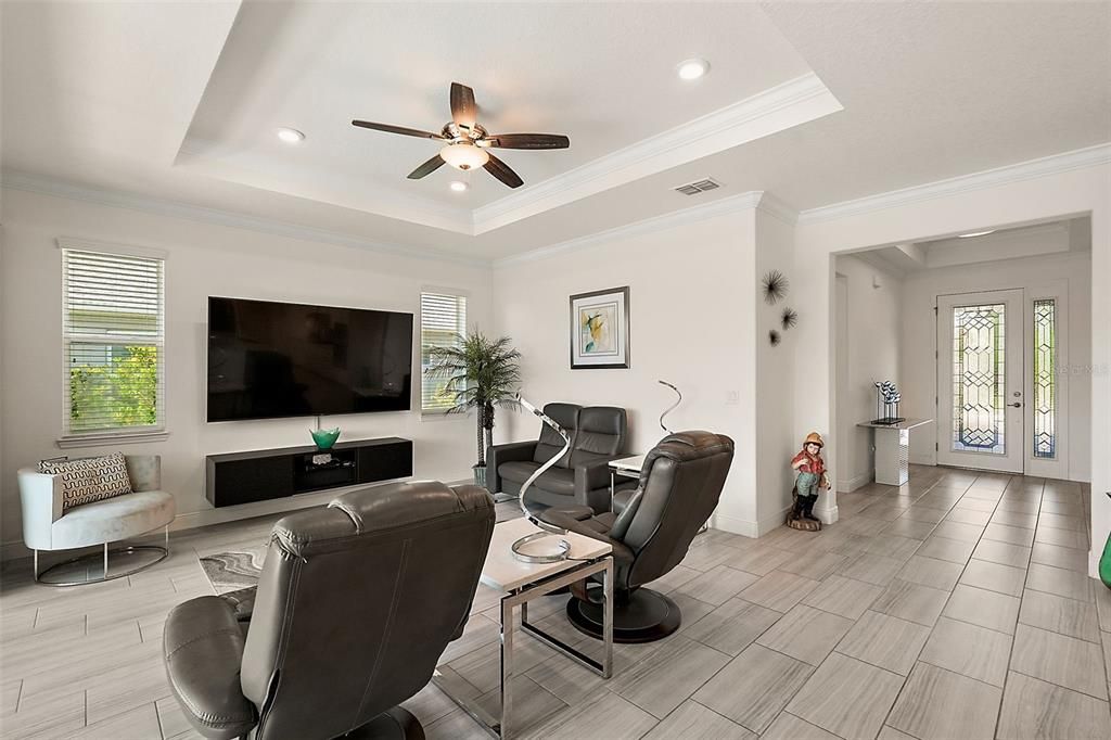 For Sale: $444,900 (2 beds, 2 baths, 2097 Square Feet)