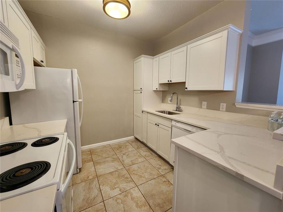 For Rent: $1,750 (2 beds, 2 baths, 1048 Square Feet)