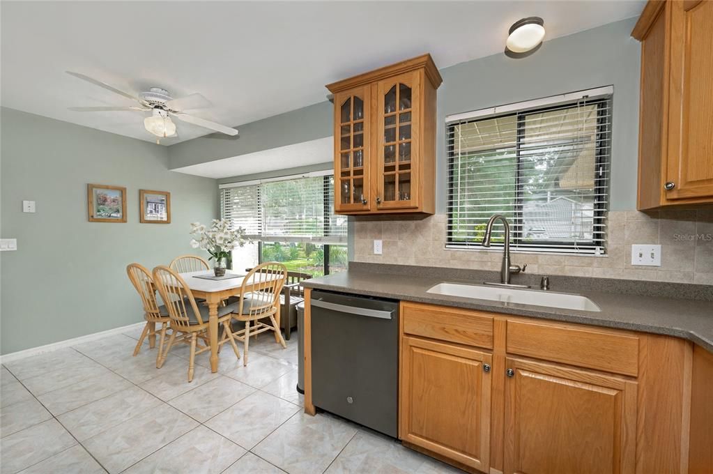 kitchen breakfast nook