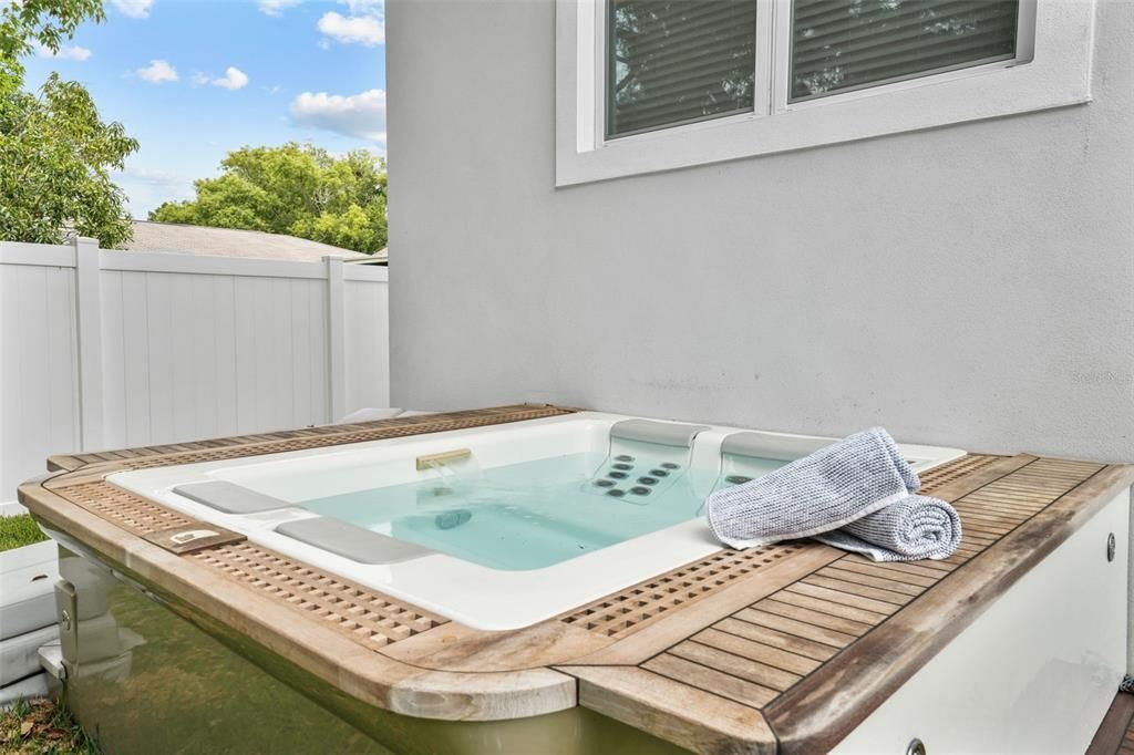 Yacht Tub