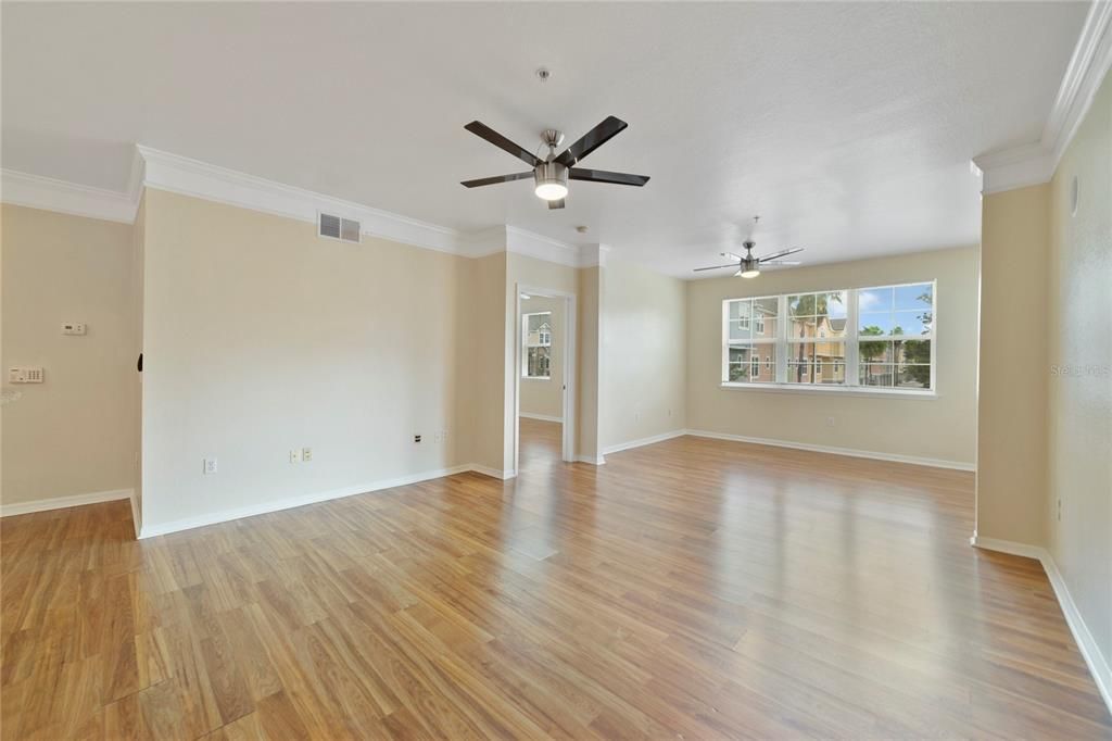 For Sale: $209,000 (2 beds, 2 baths, 1233 Square Feet)