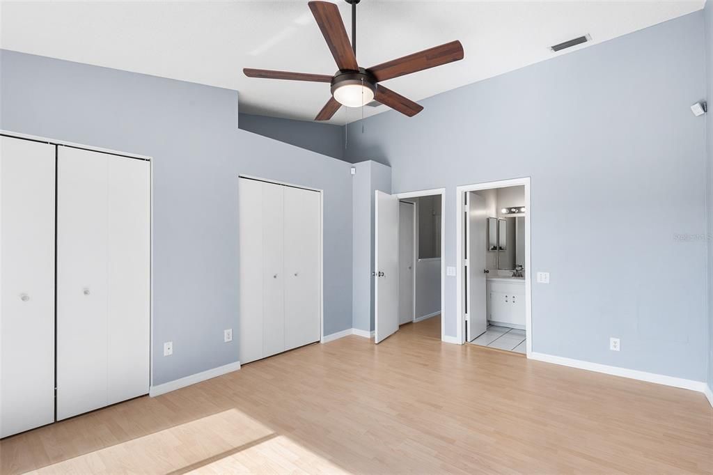 For Sale: $255,000 (2 beds, 2 baths, 1184 Square Feet)