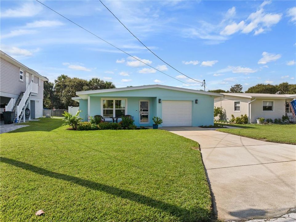 Lush Front Yard, Great Curb Appeal