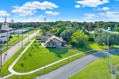 Home sits on corner lot