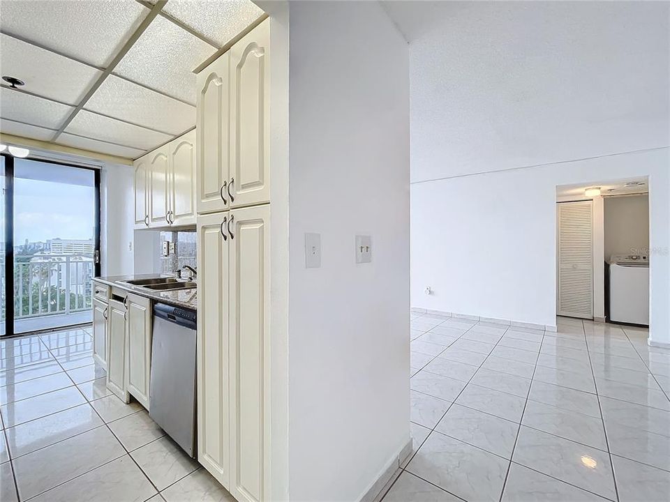 For Sale: $450,000 (2 beds, 2 baths, 1507 Square Feet)