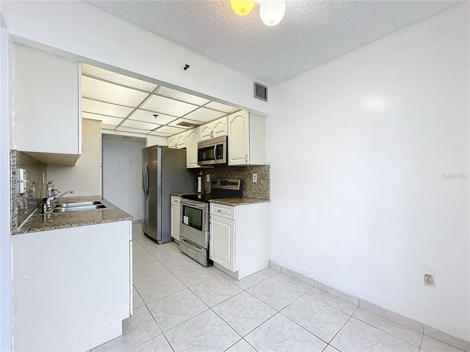 For Sale: $450,000 (2 beds, 2 baths, 1507 Square Feet)