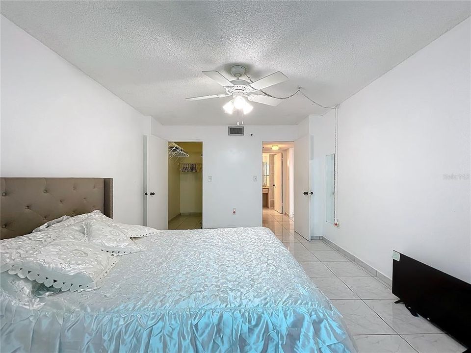 For Sale: $450,000 (2 beds, 2 baths, 1507 Square Feet)