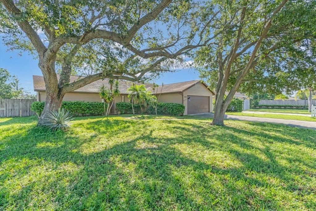 For Sale: $444,000 (3 beds, 2 baths, 1754 Square Feet)