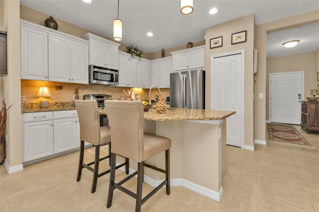 For Sale: $449,500 (2 beds, 2 baths, 1523 Square Feet)