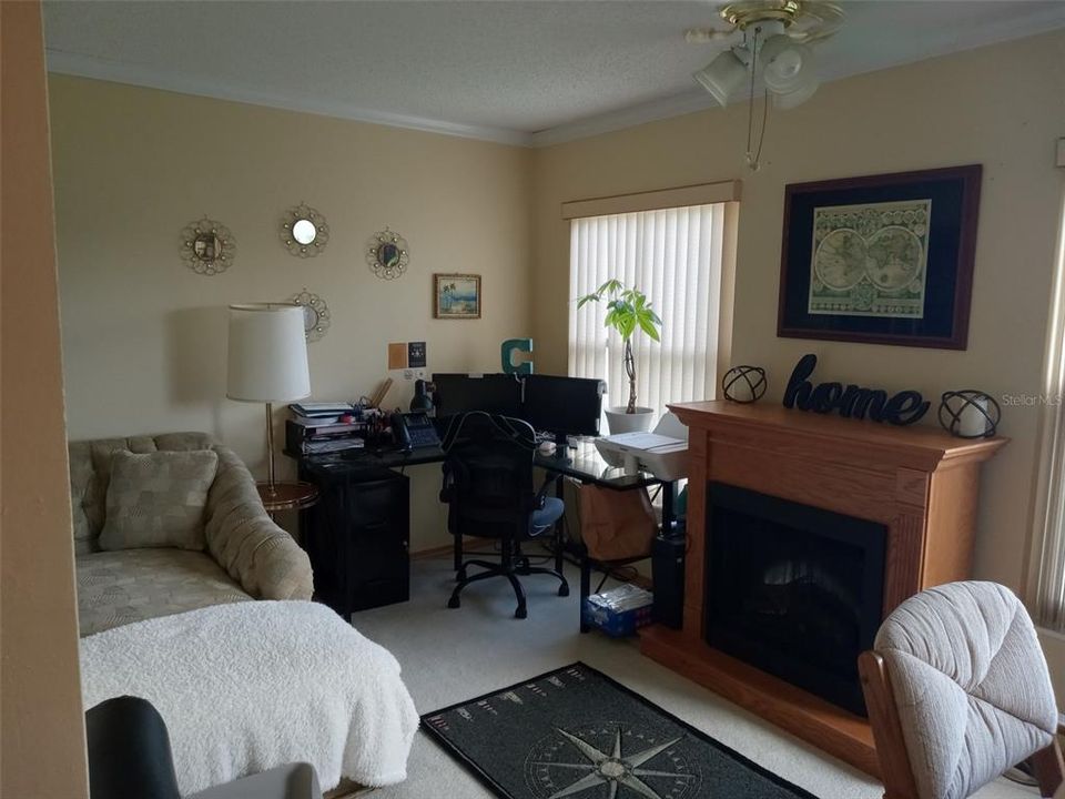 For Sale: $147,000 (2 beds, 2 baths, 1100 Square Feet)