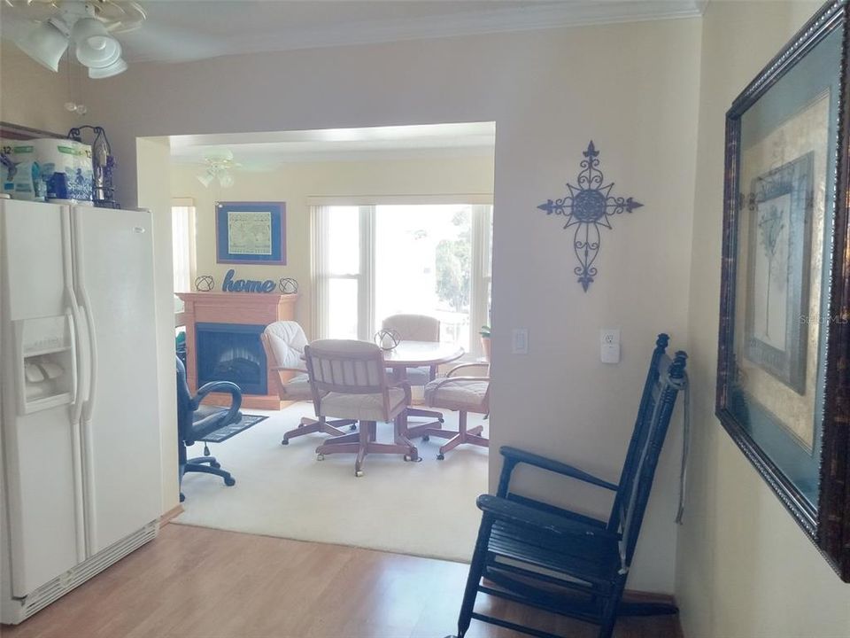 For Sale: $147,000 (2 beds, 2 baths, 1100 Square Feet)