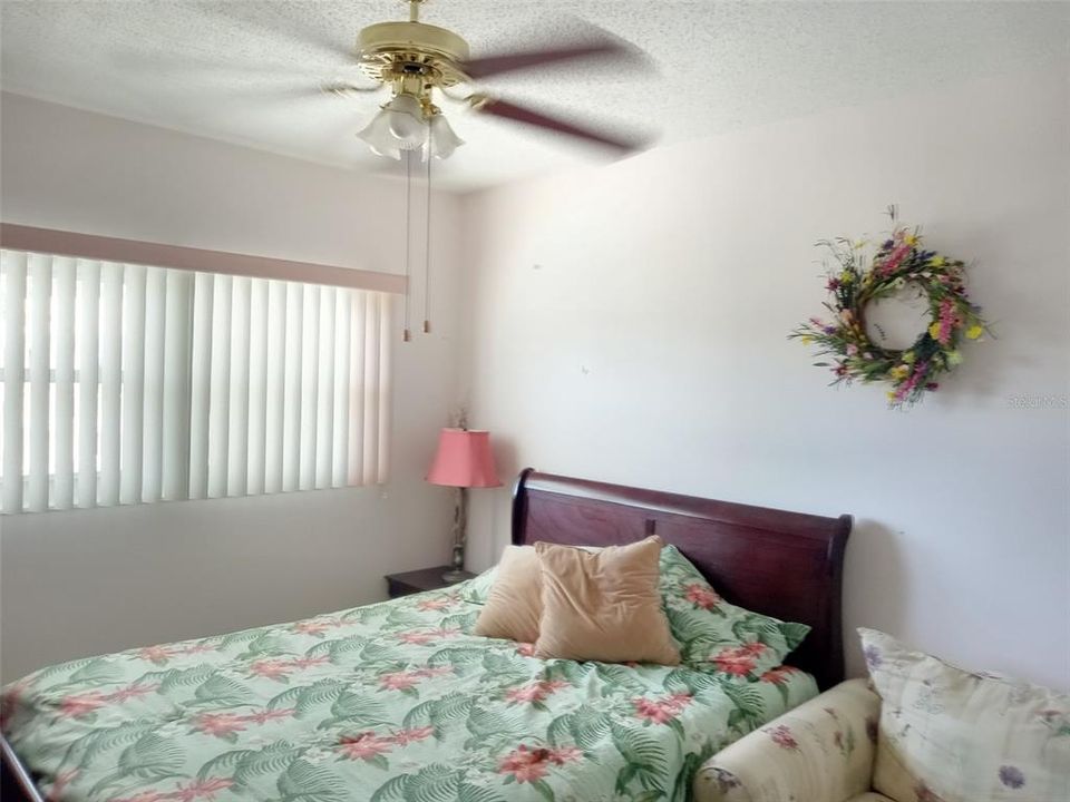 For Sale: $147,000 (2 beds, 2 baths, 1100 Square Feet)