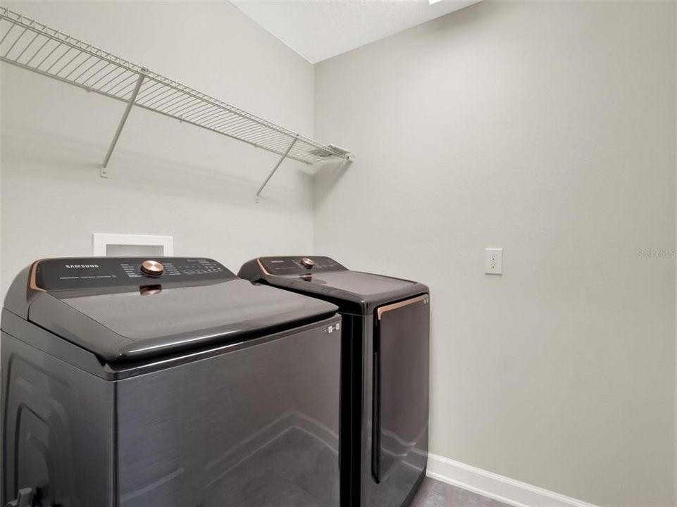 For Sale: $489,900 (3 beds, 2 baths, 2229 Square Feet)