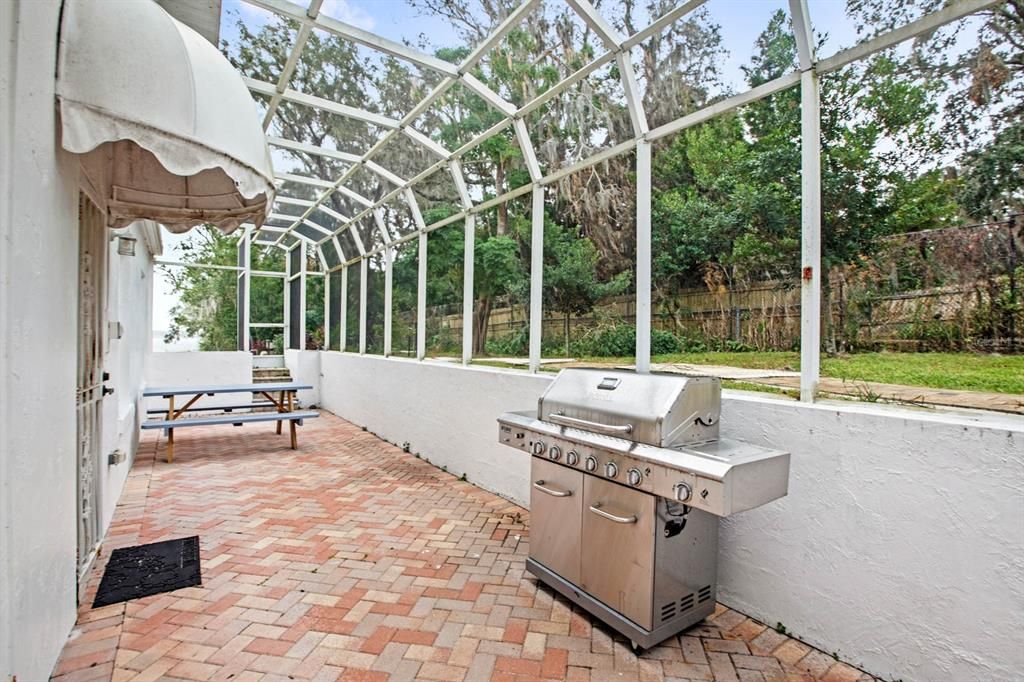 Side patio off the kitchen