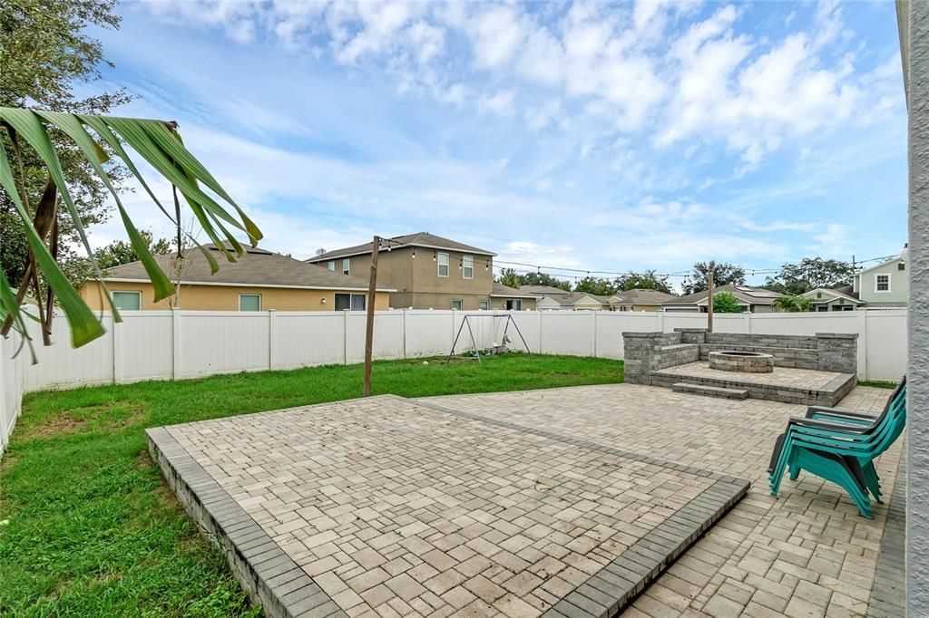 For Sale: $399,990 (4 beds, 2 baths, 2486 Square Feet)