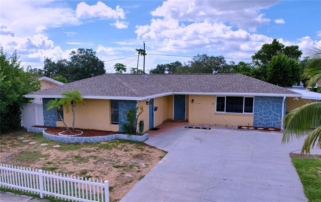 For Sale: $510,000 (3 beds, 2 baths, 1852 Square Feet)