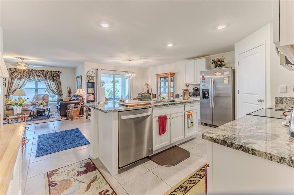 For Sale: $355,900 (4 beds, 2 baths, 1811 Square Feet)