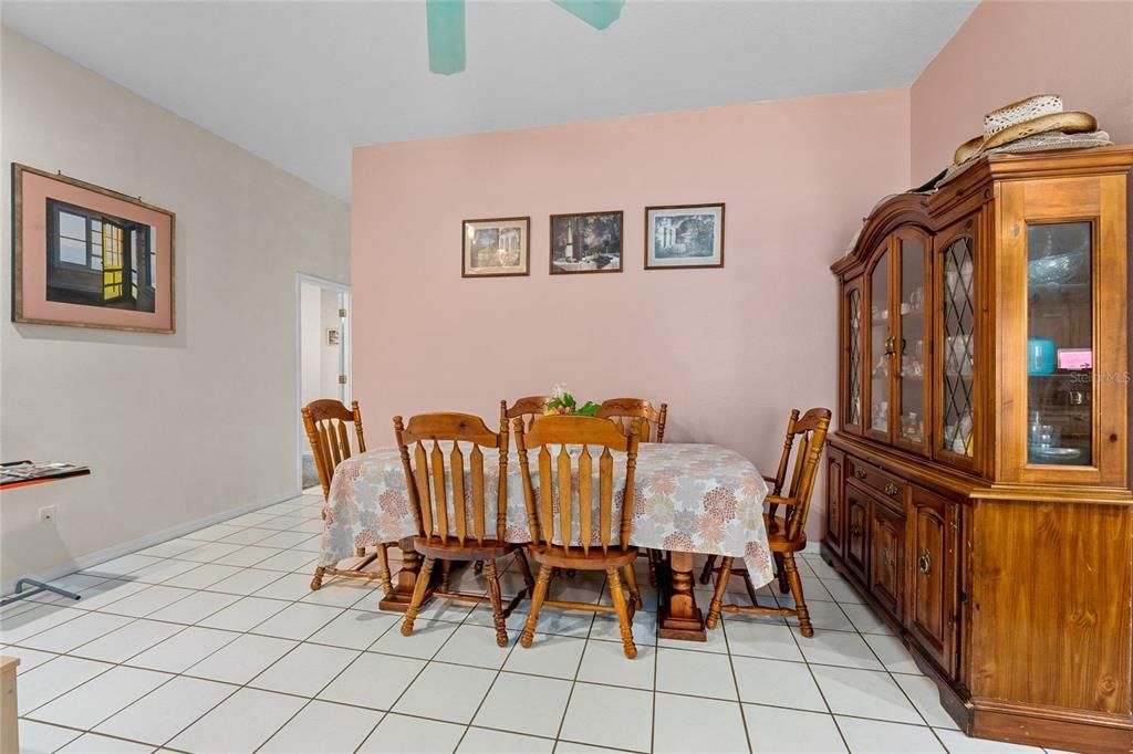 For Sale: $469,000 (3 beds, 2 baths, 1733 Square Feet)