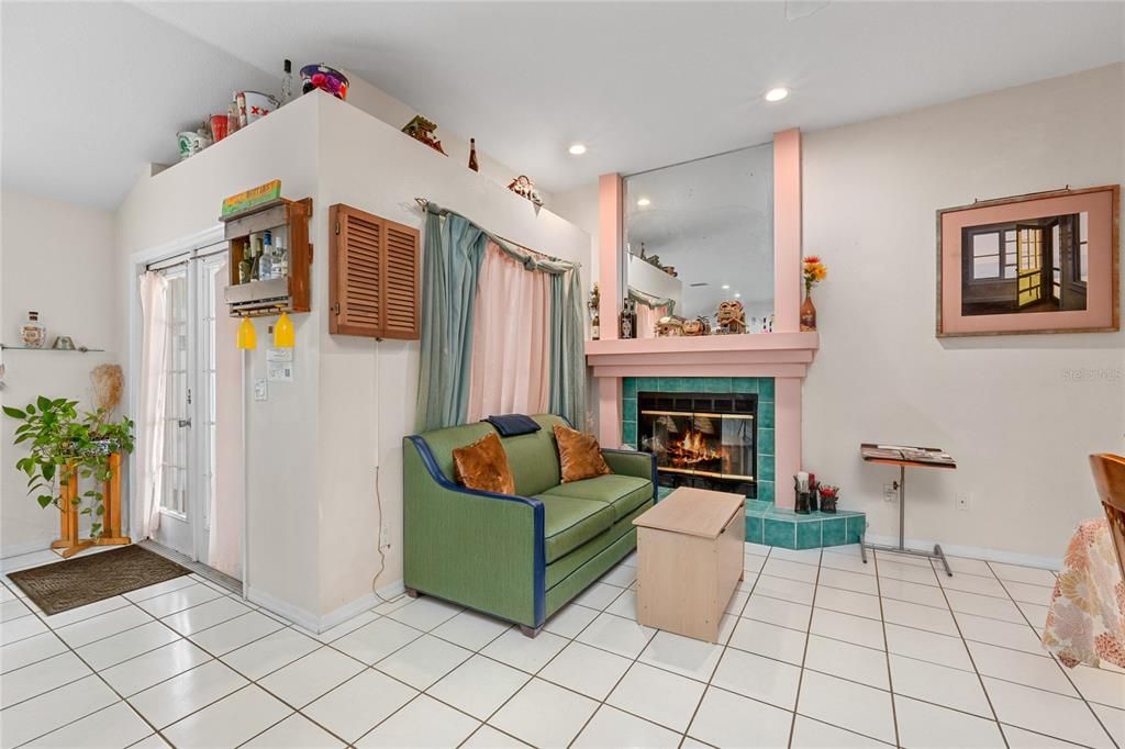 For Sale: $469,000 (3 beds, 2 baths, 1733 Square Feet)