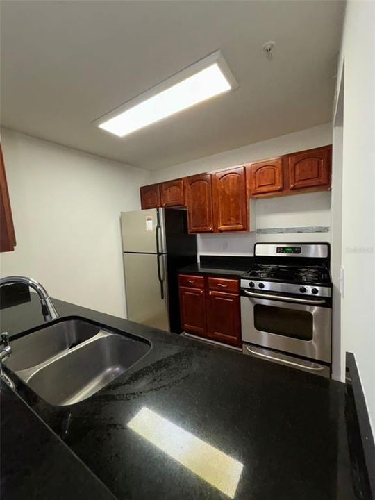 For Rent: $1,900 (2 beds, 2 baths, 993 Square Feet)