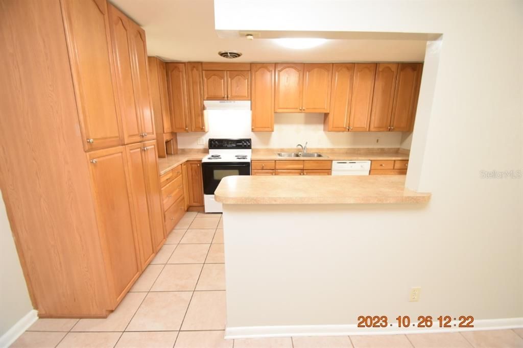 For Rent: $2,395 (3 beds, 2 baths, 1548 Square Feet)