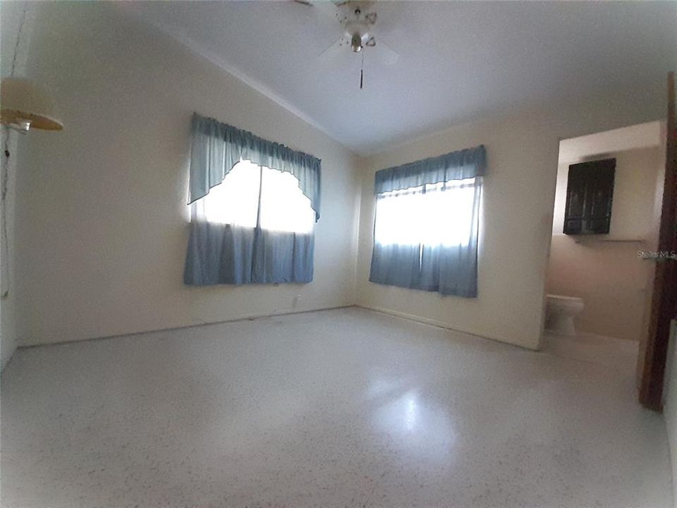 En Venta: $275,000 (2 camas, 1 baños, 958 Pies cuadrados)