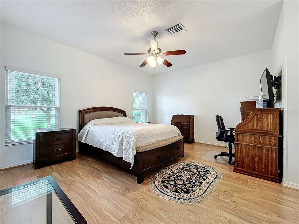 For Sale: $348,000 (3 beds, 2 baths, 1766 Square Feet)