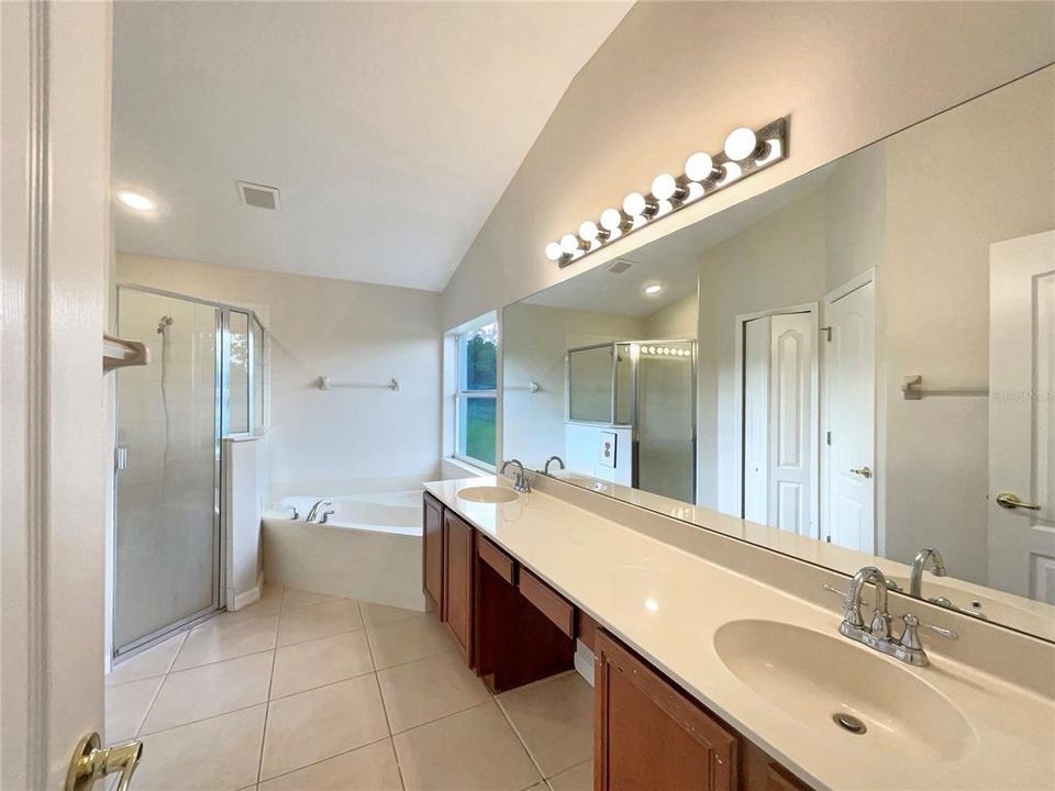 For Sale: $470,000 (4 beds, 2 baths, 2282 Square Feet)