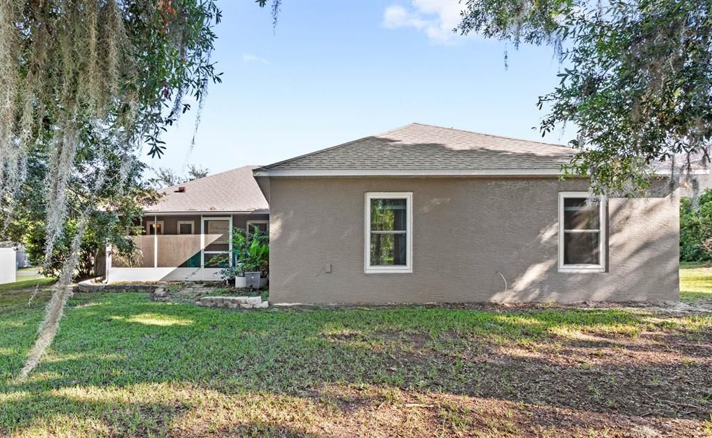 For Sale: $345,000 (4 beds, 2 baths, 2132 Square Feet)