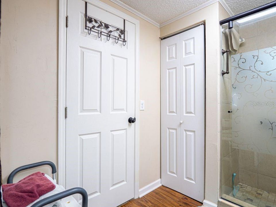 For Sale: $264,900 (3 beds, 1 baths, 1383 Square Feet)