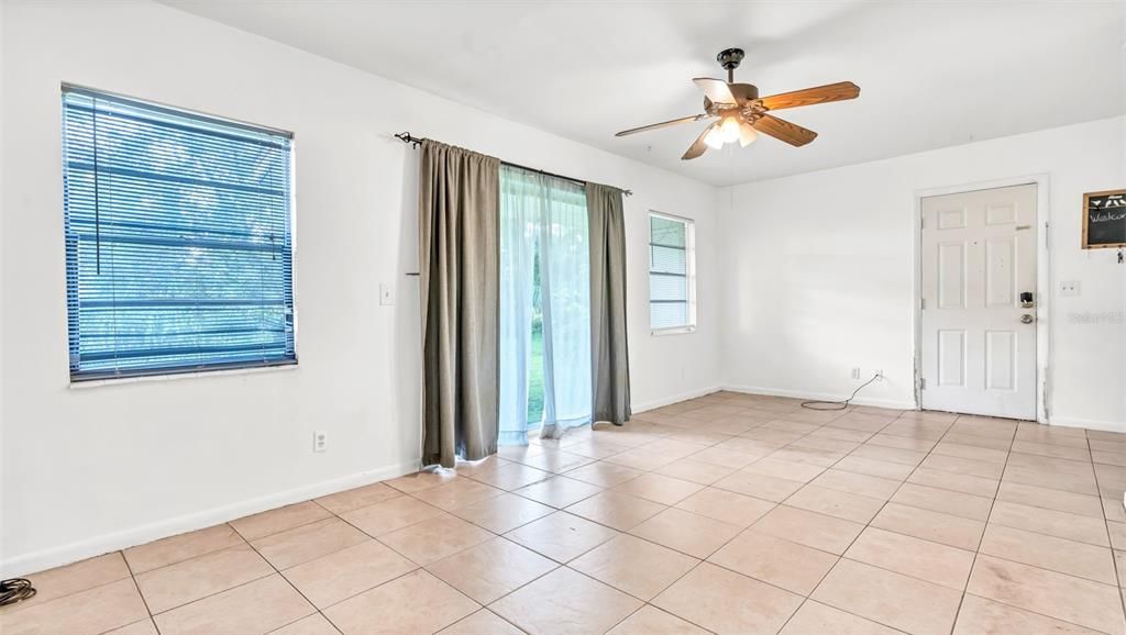 For Rent: $2,145 (3 beds, 2 baths, 1040 Square Feet)