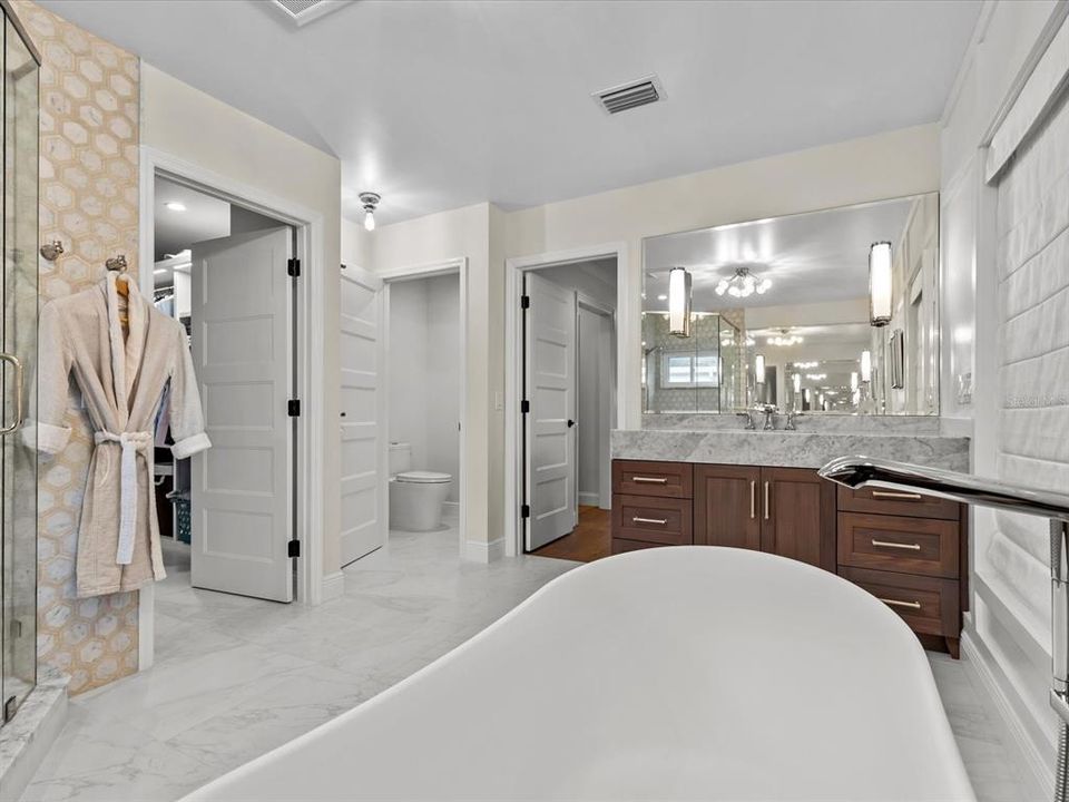 Spa-like custom bathroom with Bayshore views