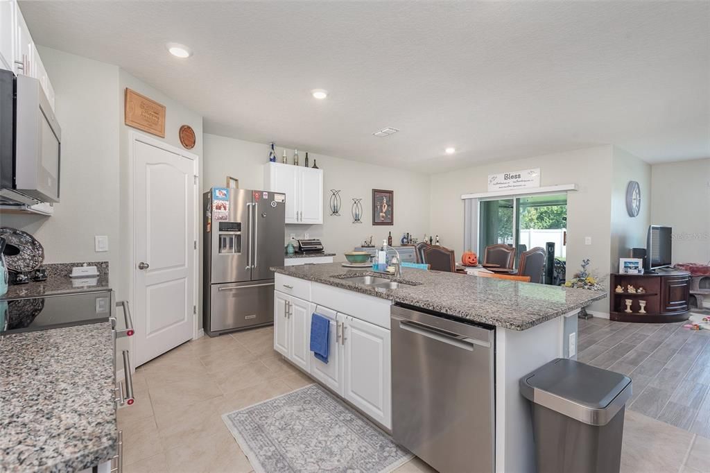 For Sale: $379,000 (4 beds, 2 baths, 1846 Square Feet)