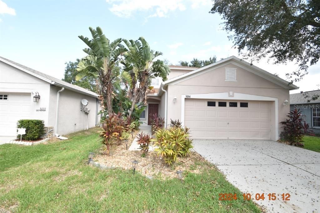 For Rent: $2,595 (4 beds, 2 baths, 1754 Square Feet)