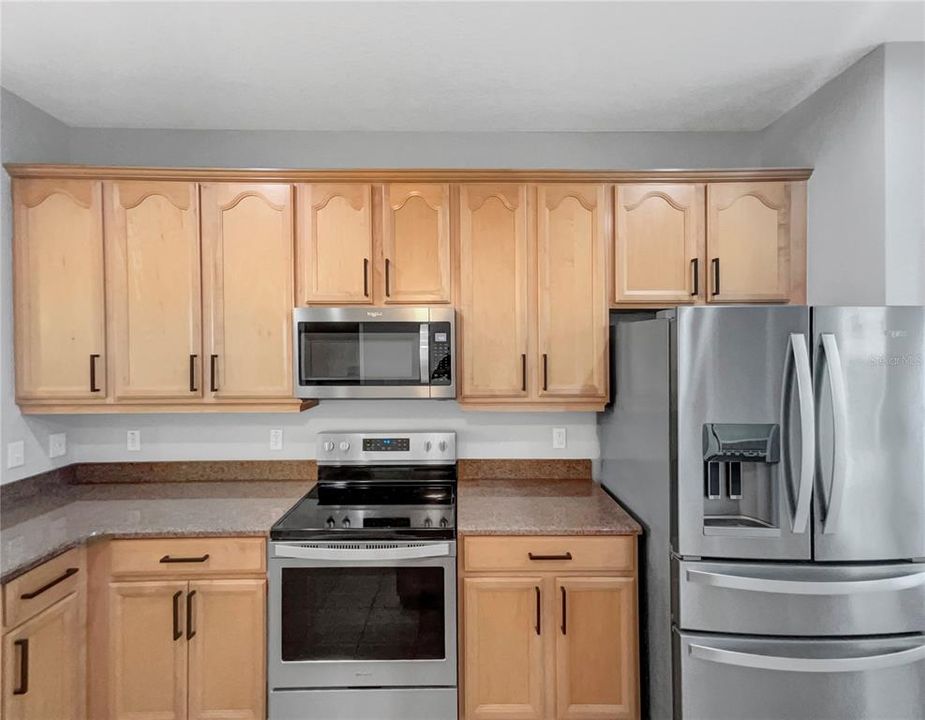 For Sale: $290,000 (2 beds, 2 baths, 1185 Square Feet)