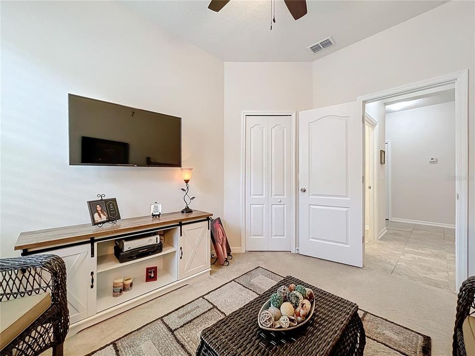 For Sale: $350,000 (4 beds, 2 baths, 1883 Square Feet)