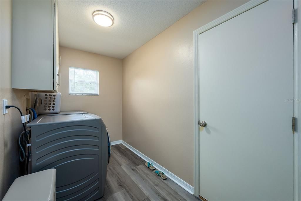 For Sale: $339,900 (3 beds, 2 baths, 2014 Square Feet)