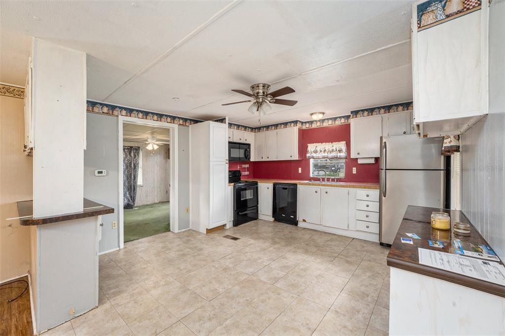 For Sale: $119,990 (3 beds, 1 baths, 952 Square Feet)