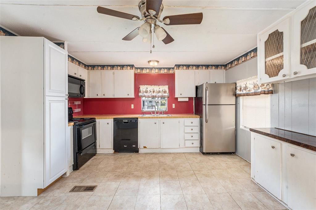 For Sale: $119,990 (3 beds, 1 baths, 952 Square Feet)