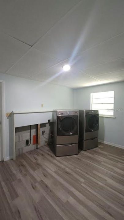 For Rent: $2,100 (2 beds, 2 baths, 1776 Square Feet)