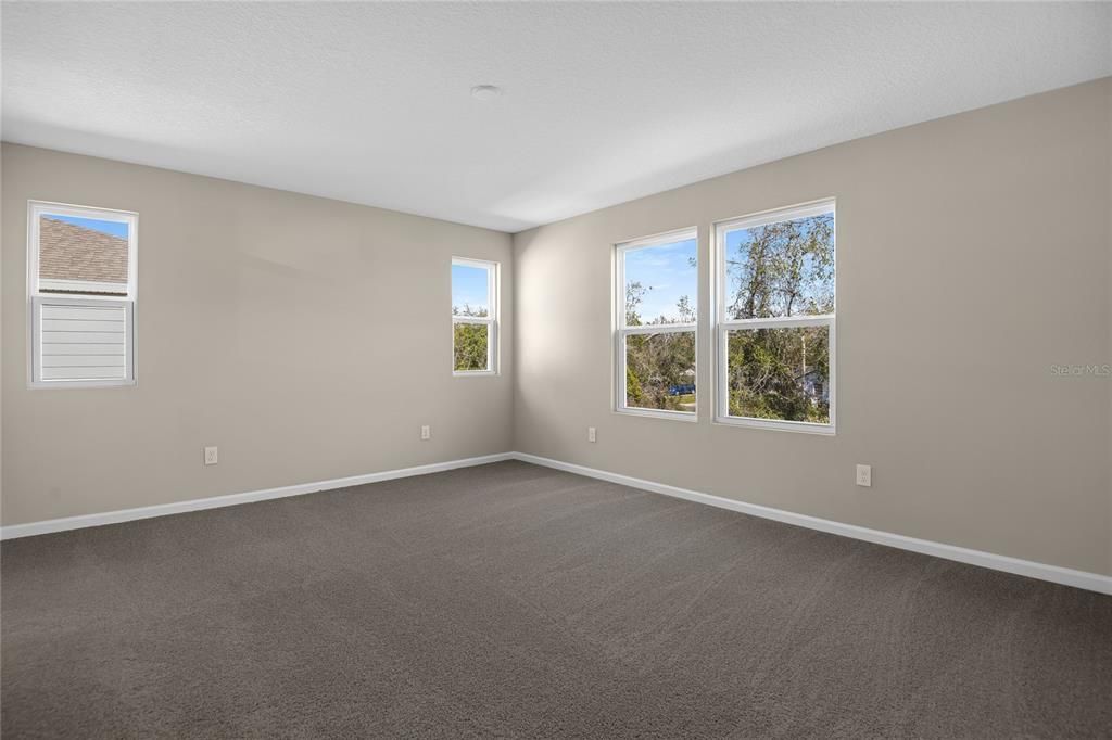 For Sale: $476,950 (4 beds, 2 baths, 2300 Square Feet)