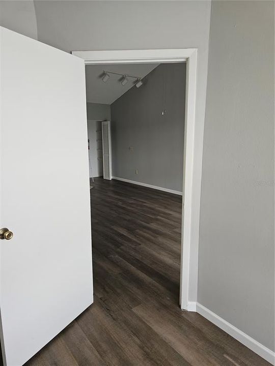 For Rent: $1,325 (1 beds, 1 baths, 526 Square Feet)